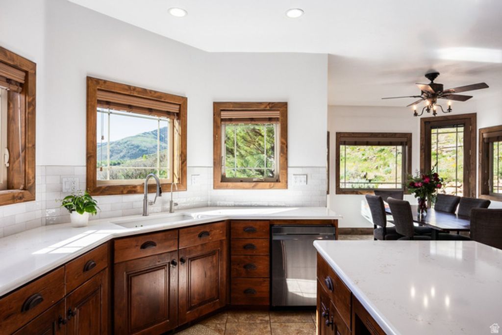 Image 7 of property listing at 5405 BOBSLED BLVD, Park City, UT 84098