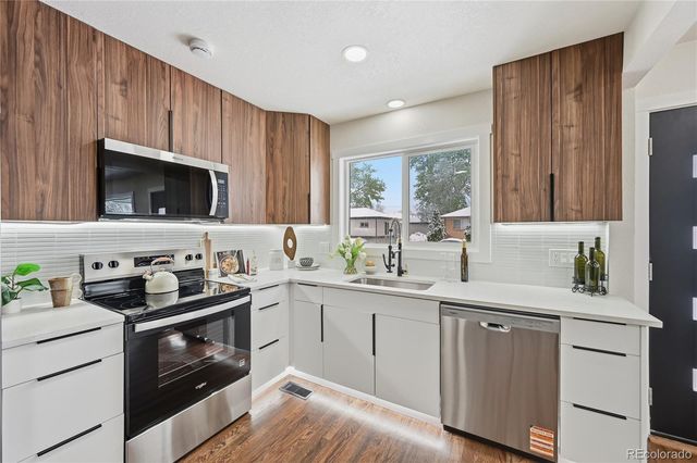 2220 Samuel Drive, Denver, CO 80221