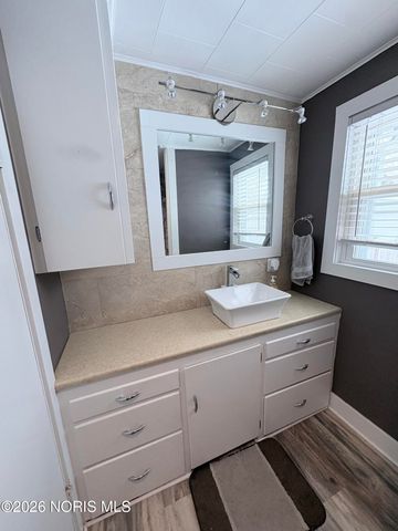 105 Pennsylvania Avenue, Swanton, OH 43558