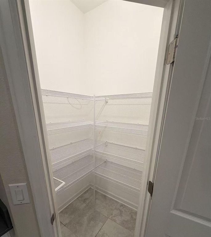 Image 10 of property listing at 11211 HISTORY AVENUE, Orlando, FL 32832