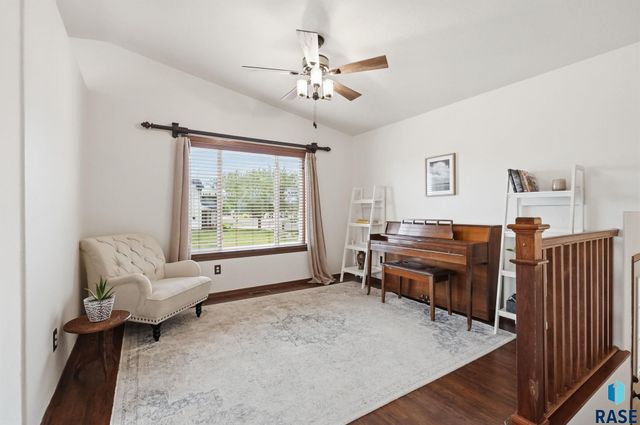 900 S Linden Ave Avenue, Harrisburg, SD 57032