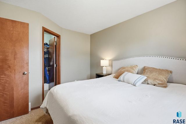 900 S Linden Ave Avenue, Harrisburg, SD 57032