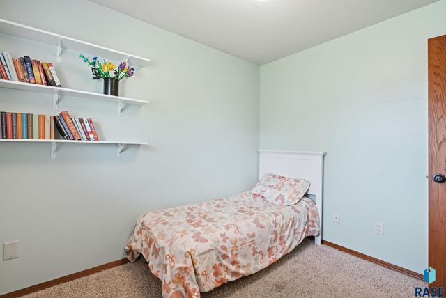 900 S Linden Ave Avenue, Harrisburg, SD 57032