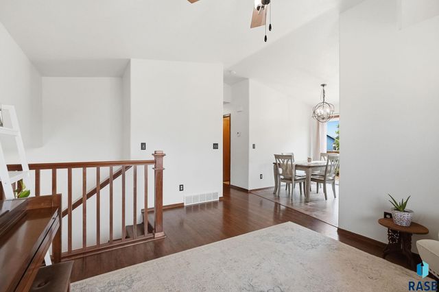900 S Linden Ave Avenue, Harrisburg, SD 57032