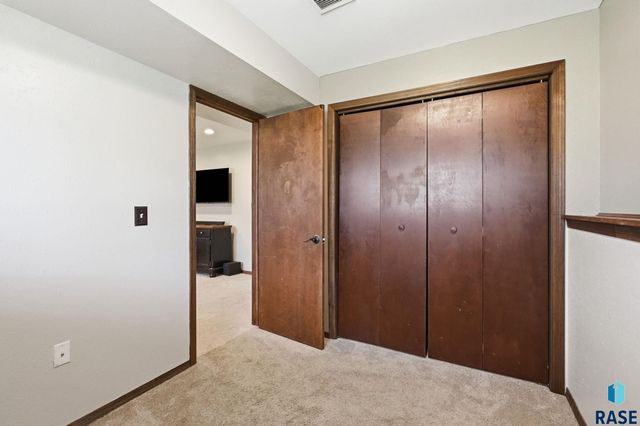 900 S Linden Ave Avenue, Harrisburg, SD 57032
