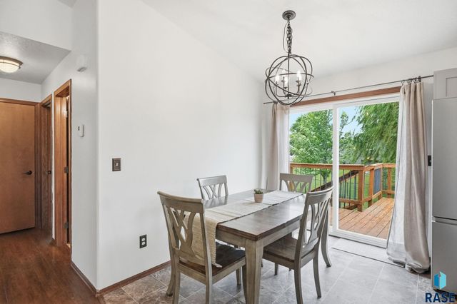 900 S Linden Ave Avenue, Harrisburg, SD 57032