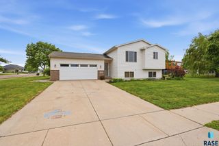900 S Linden Ave Avenue, Harrisburg, SD 57032