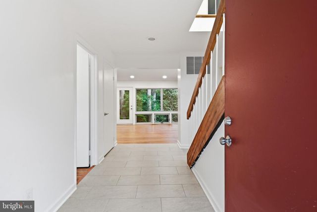 8804 MANSION FARM PL, Alexandria, VA 22309