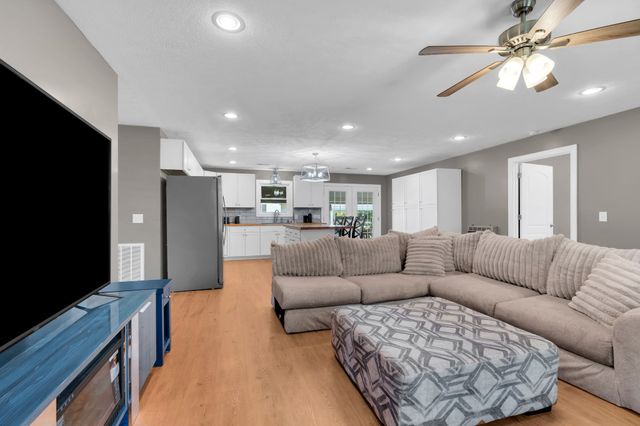257 Whitaker Rd, Shelbyville, TN 37160
