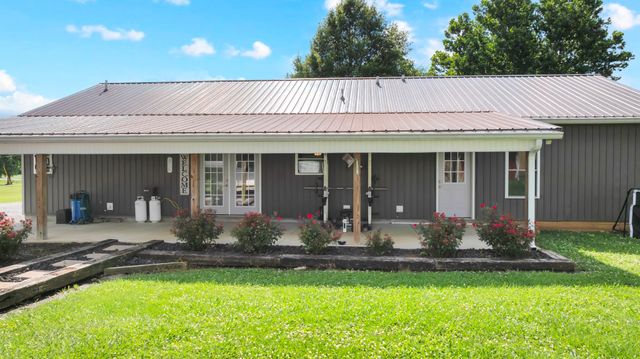 257 Whitaker Rd, Shelbyville, TN 37160