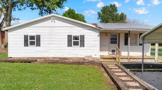 257 Whitaker Rd, Shelbyville, TN 37160