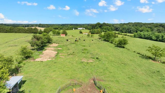 257 Whitaker Rd, Shelbyville, TN 37160
