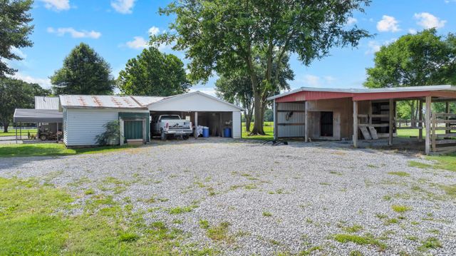 257 Whitaker Rd, Shelbyville, TN 37160