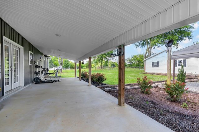 257 Whitaker Rd, Shelbyville, TN 37160
