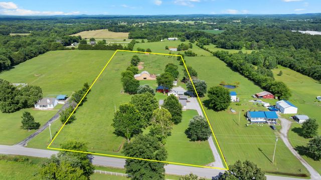 257 Whitaker Rd, Shelbyville, TN 37160