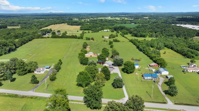 257 Whitaker Rd, Shelbyville, TN 37160