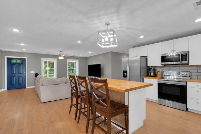 257 Whitaker Rd, Shelbyville, TN 37160