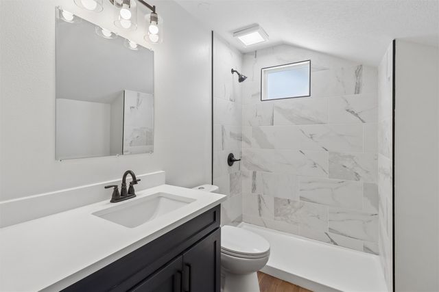 683 35th Street, Des Moines, IA 50312
