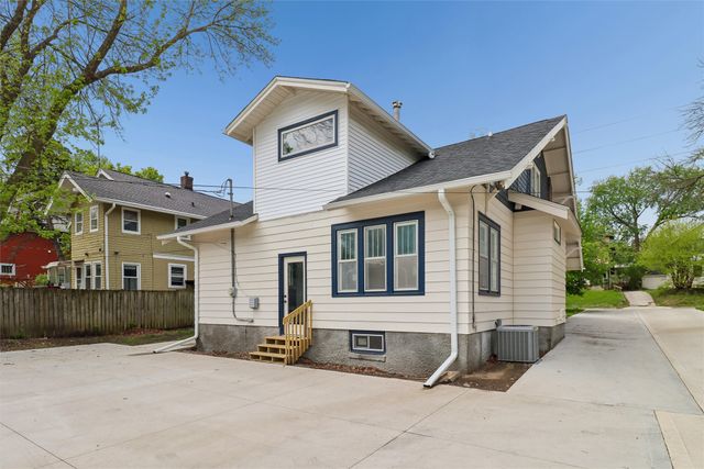 683 35th Street, Des Moines, IA 50312