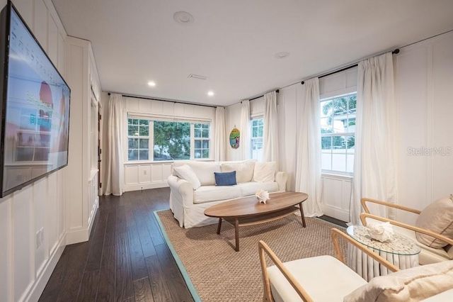 1837 WORRINGTON STREET, Sarasota, FL 34231