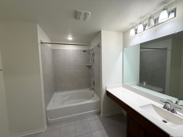 4554 OTRA OTRA DR, San Antonio, TX 78222