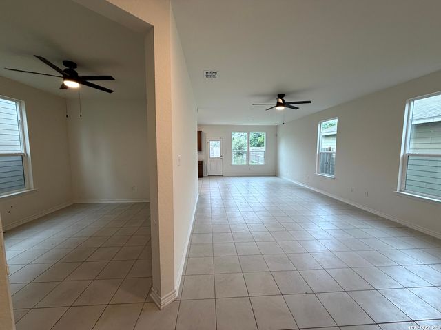 4554 OTRA OTRA DR, San Antonio, TX 78222