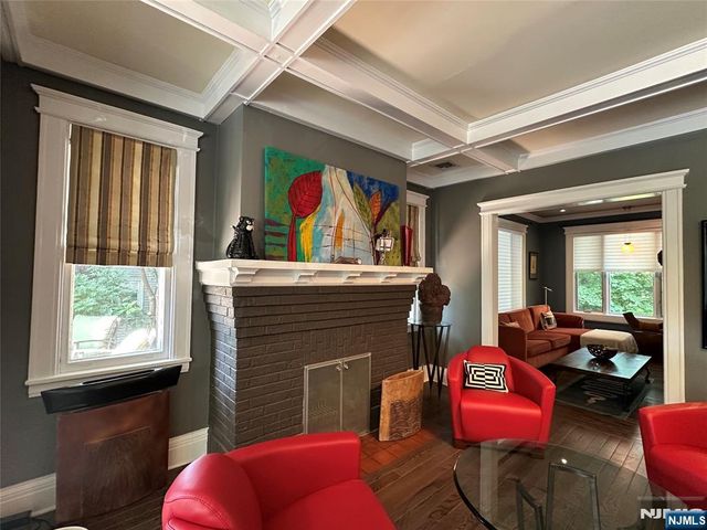 127 Howard Terrace, Leonia, NJ 07605