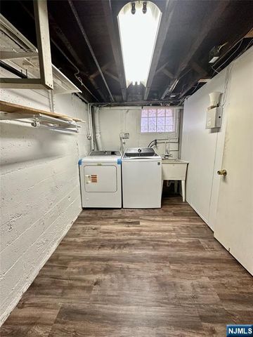 127 Howard Terrace, Leonia, NJ 07605