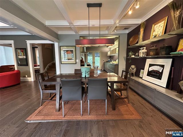 127 Howard Terrace, Leonia, NJ 07605