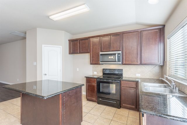 1408 Villa Paloma Boulevard, Little Elm, TX 75068