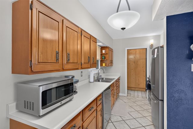 3724 Fleur Drive, Des Moines, IA 50321