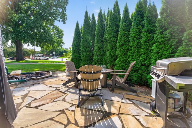 3724 Fleur Drive, Des Moines, IA 50321