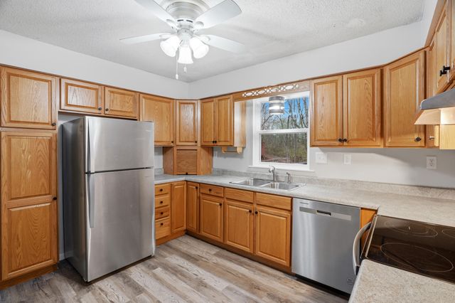 1454 S PECOS AVE, Columbia, MO 65201