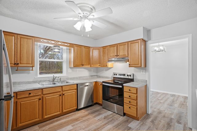 1454 S PECOS AVE, Columbia, MO 65201