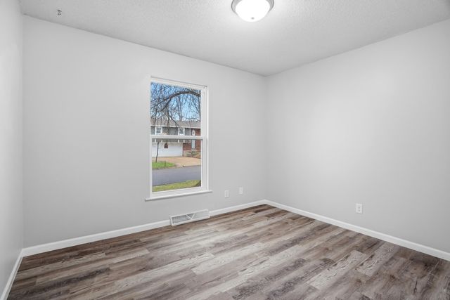 1454 S PECOS AVE, Columbia, MO 65201