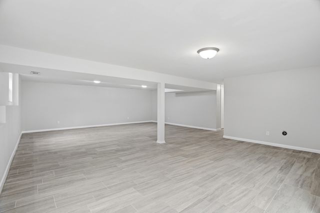 1454 S PECOS AVE, Columbia, MO 65201