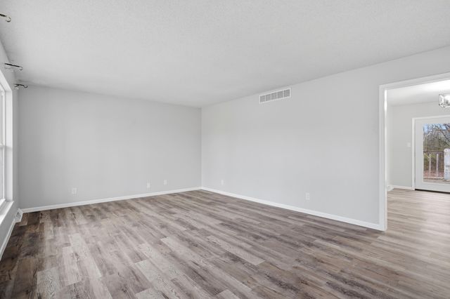 1454 S PECOS AVE, Columbia, MO 65201