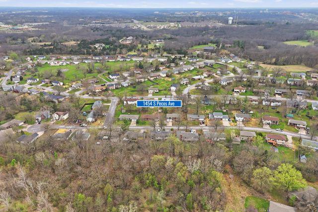 1454 S PECOS AVE, Columbia, MO 65201