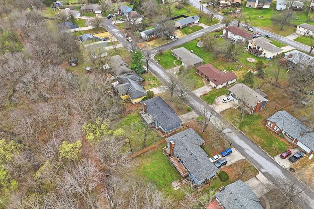 1454 S PECOS AVE, Columbia, MO 65201