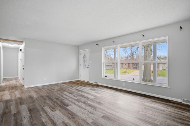 1454 S PECOS AVE, Columbia, MO 65201