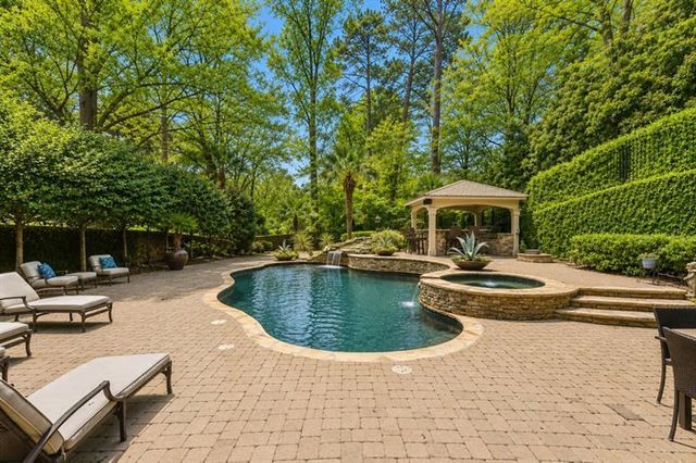 4966 Long Island Drive, Atlanta, GA 30327