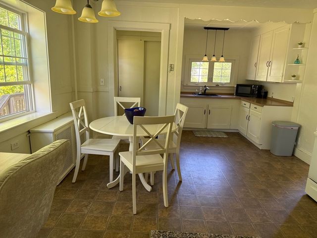 35 Spooner St, Plymouth, MA 02360