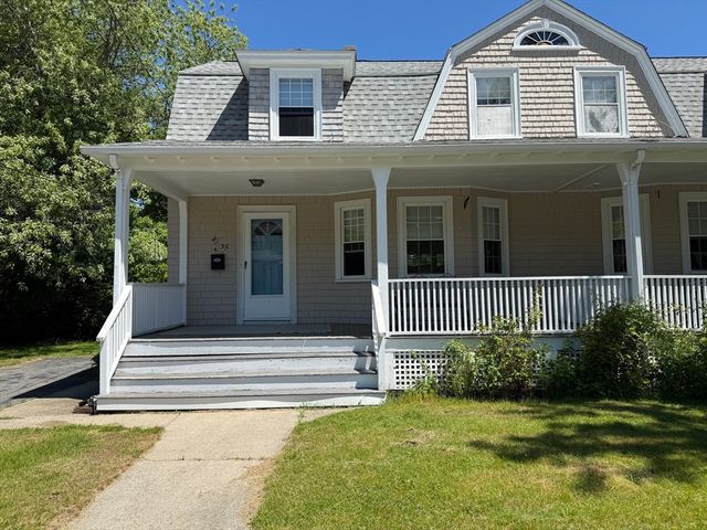 35 Spooner St, Plymouth, MA 02360