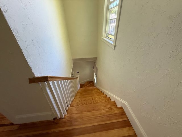 35 Spooner St, Plymouth, MA 02360