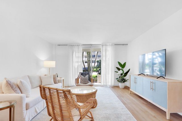 139 Sunrise Avenue 1090, Palm Beach, FL 33480