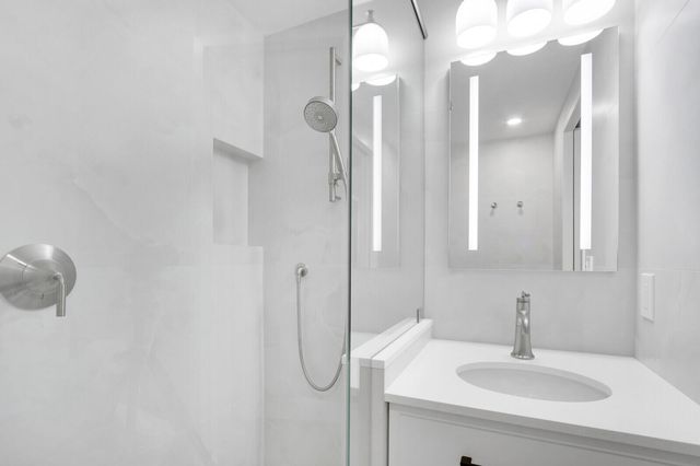 139 Sunrise Avenue 1090, Palm Beach, FL 33480