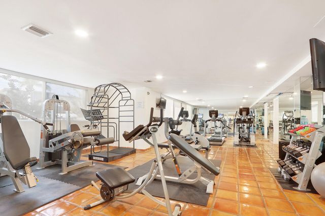 139 Sunrise Avenue 1090, Palm Beach, FL 33480