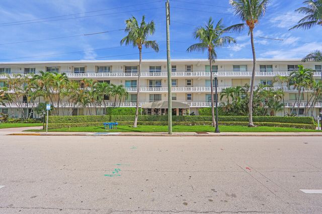 139 Sunrise Avenue 1090, Palm Beach, FL 33480