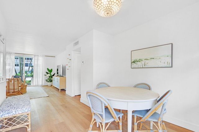 139 Sunrise Avenue 1090, Palm Beach, FL 33480