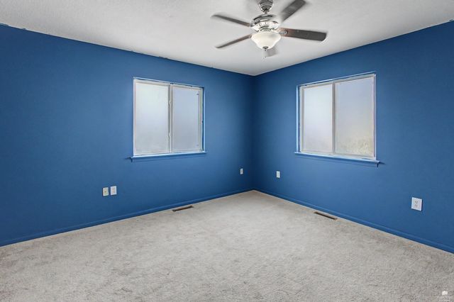 521 Harland Drive, Manhattan, KS 66503